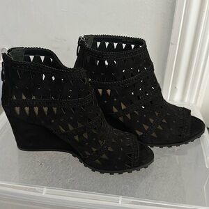 Via spiga black booties